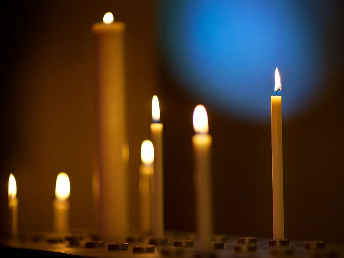 tända elektriska ljusi olika storlekar