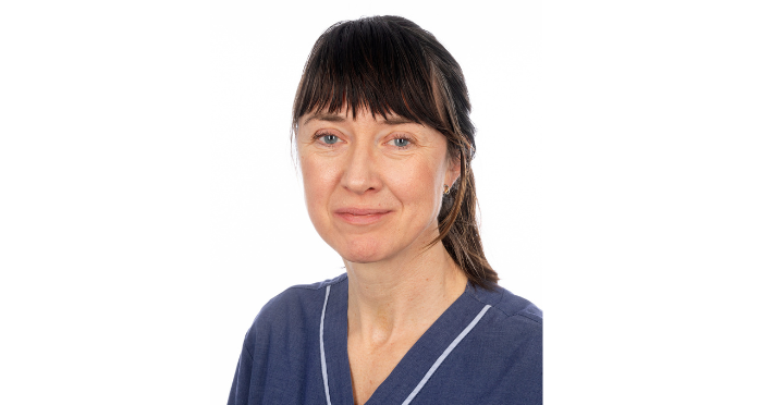 porträttbild på Sofia Tägström i sjukhuskläder